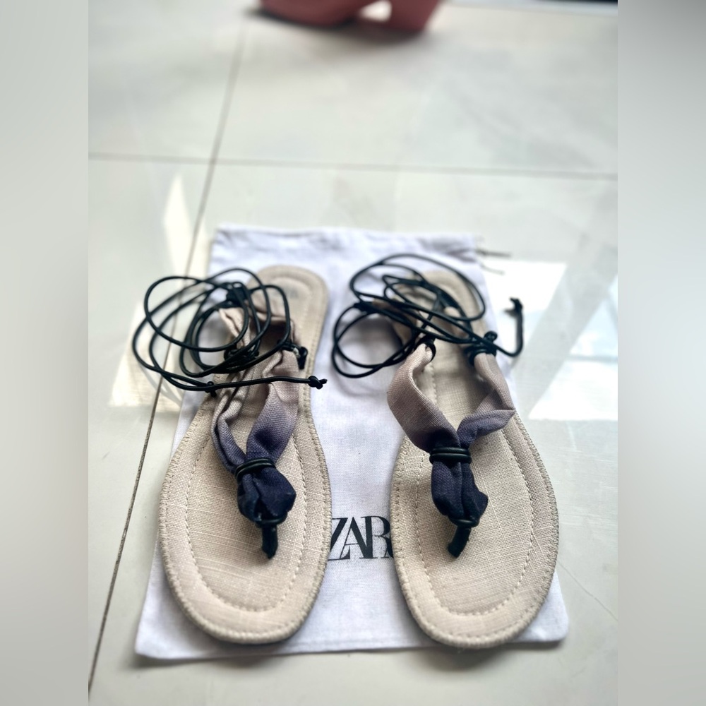 Zara tie dye lace-up thong flat sandals with leather strap Sz 39 (8.5 US)